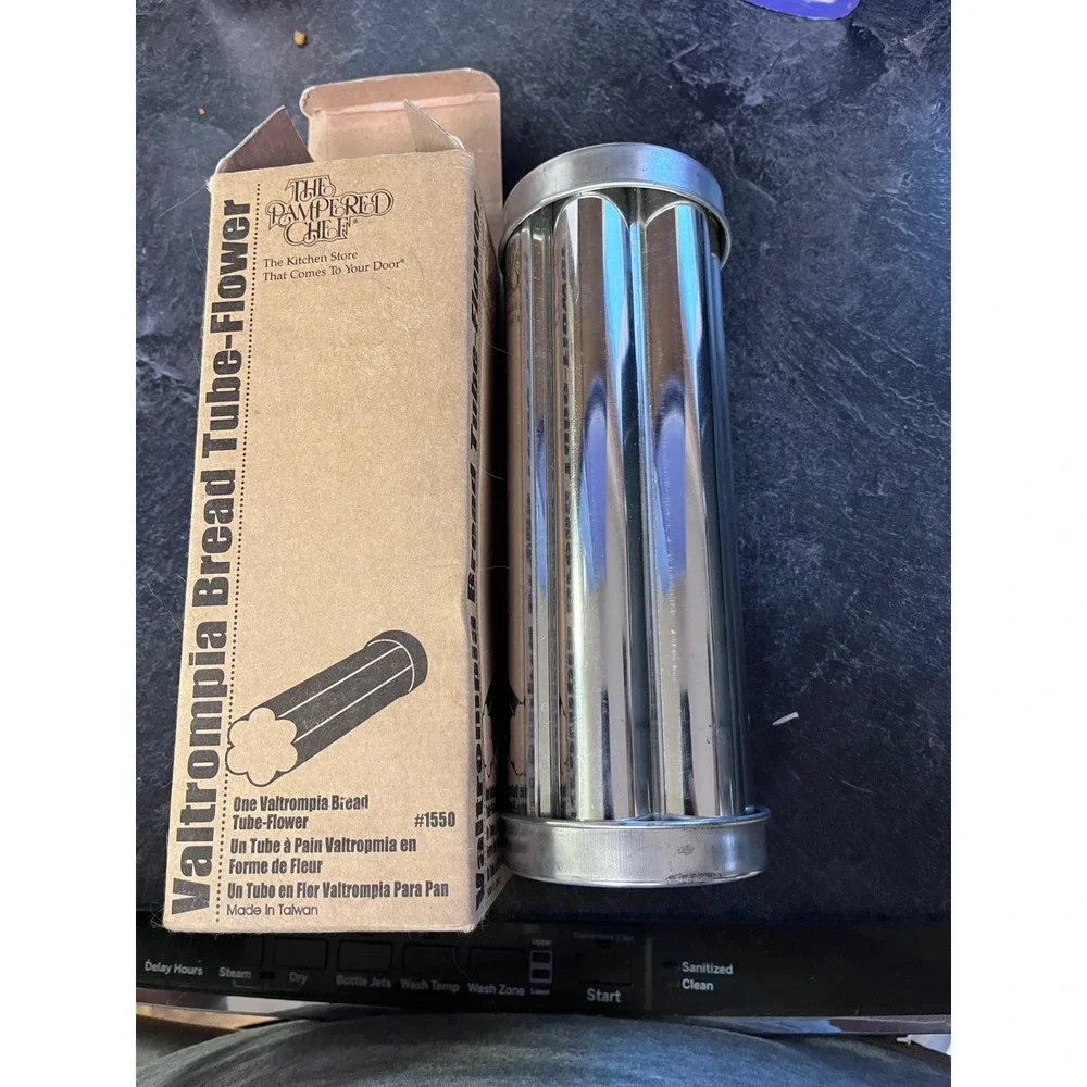 The Pampered Chef‎ Valtrompia Bread Tube Flower Mold #1550 Baking Tool